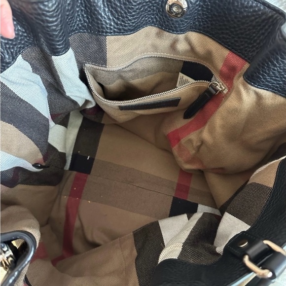 Authentic Burberry Maidstone Bag in Very Good Condition - Picture 7 of 11
